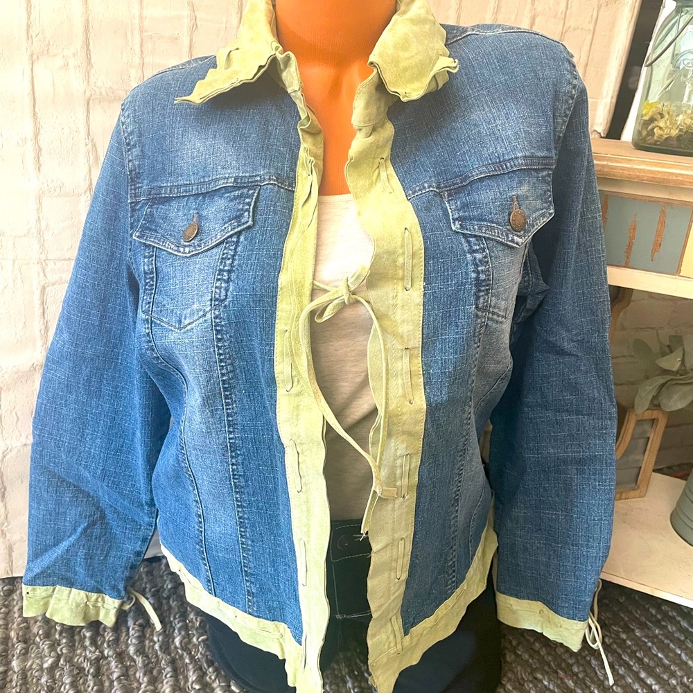 ~ CERVELLE~ Blue Denim Cotton & Green Suede Trim Jean Jacket Sz M NWOT!